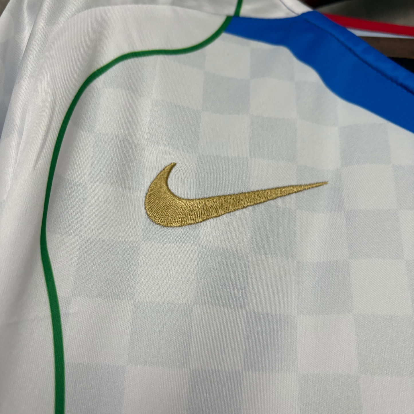 Camiseta blanca Total 90 2025 versión para aficionados