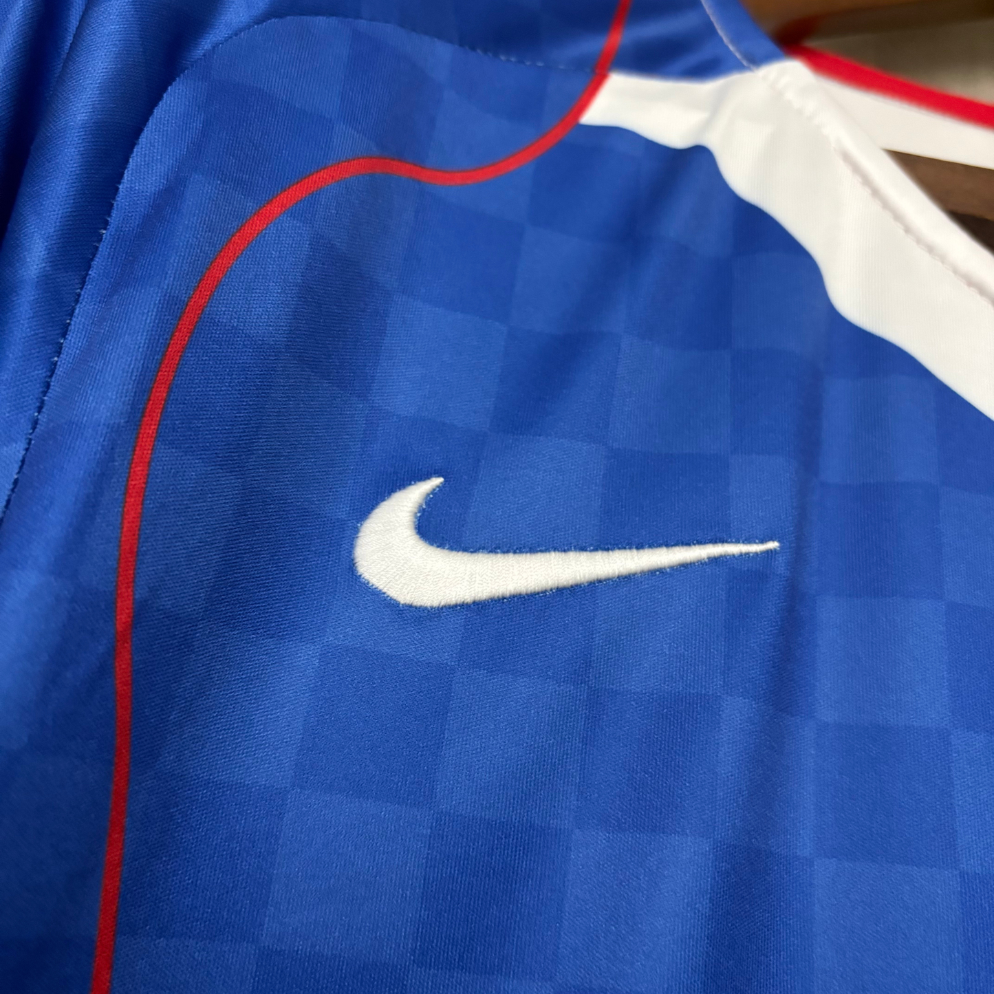 Camiseta azul oscuro Total 90 2025 versión para aficionados