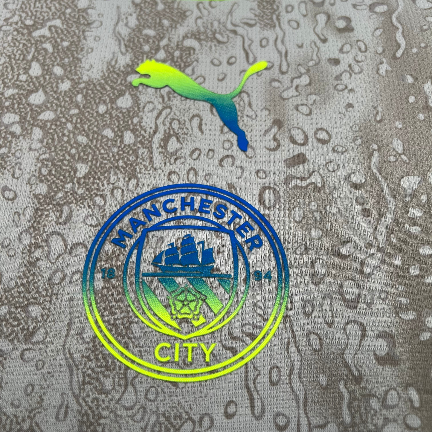 Camiseta de la tercera equipación del Manchester City 25/26, versión para aficionados