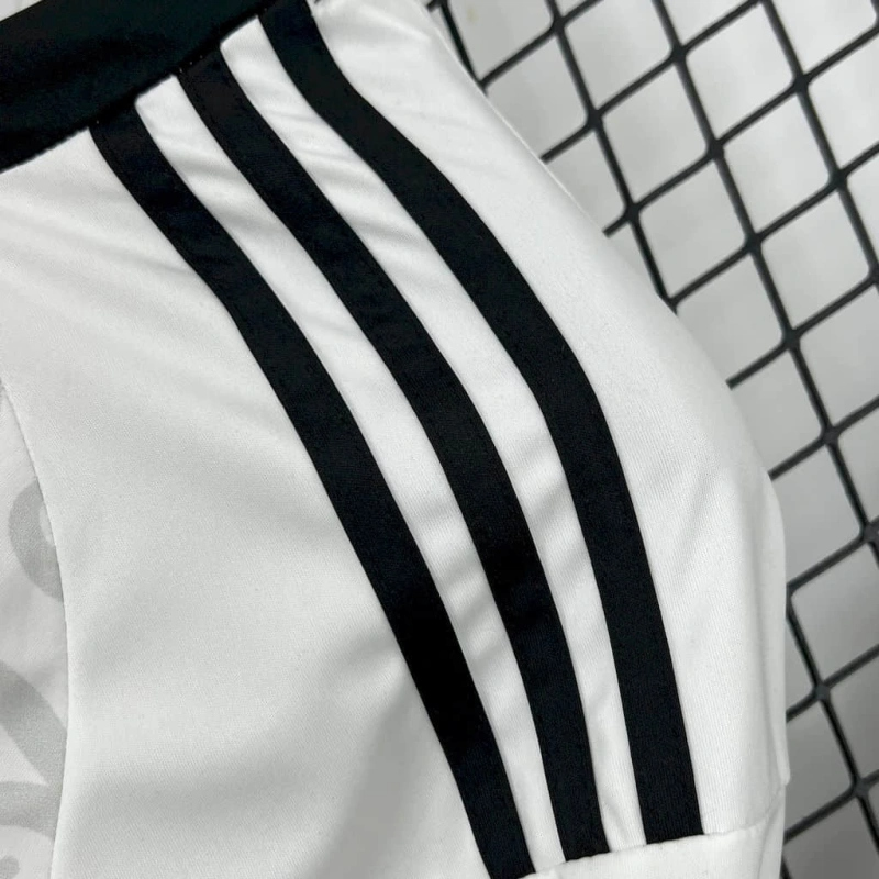 Conjunto Infantil Benfica Águia Branca 2025/26 - ÚLTIMAS UNIDADES! 🔥🦅