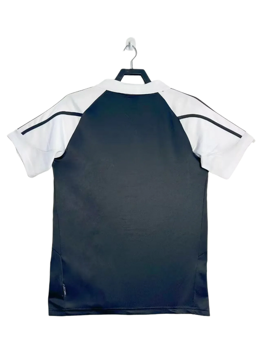 Real Madrid 01/02 II Away Jersey - Retro Version