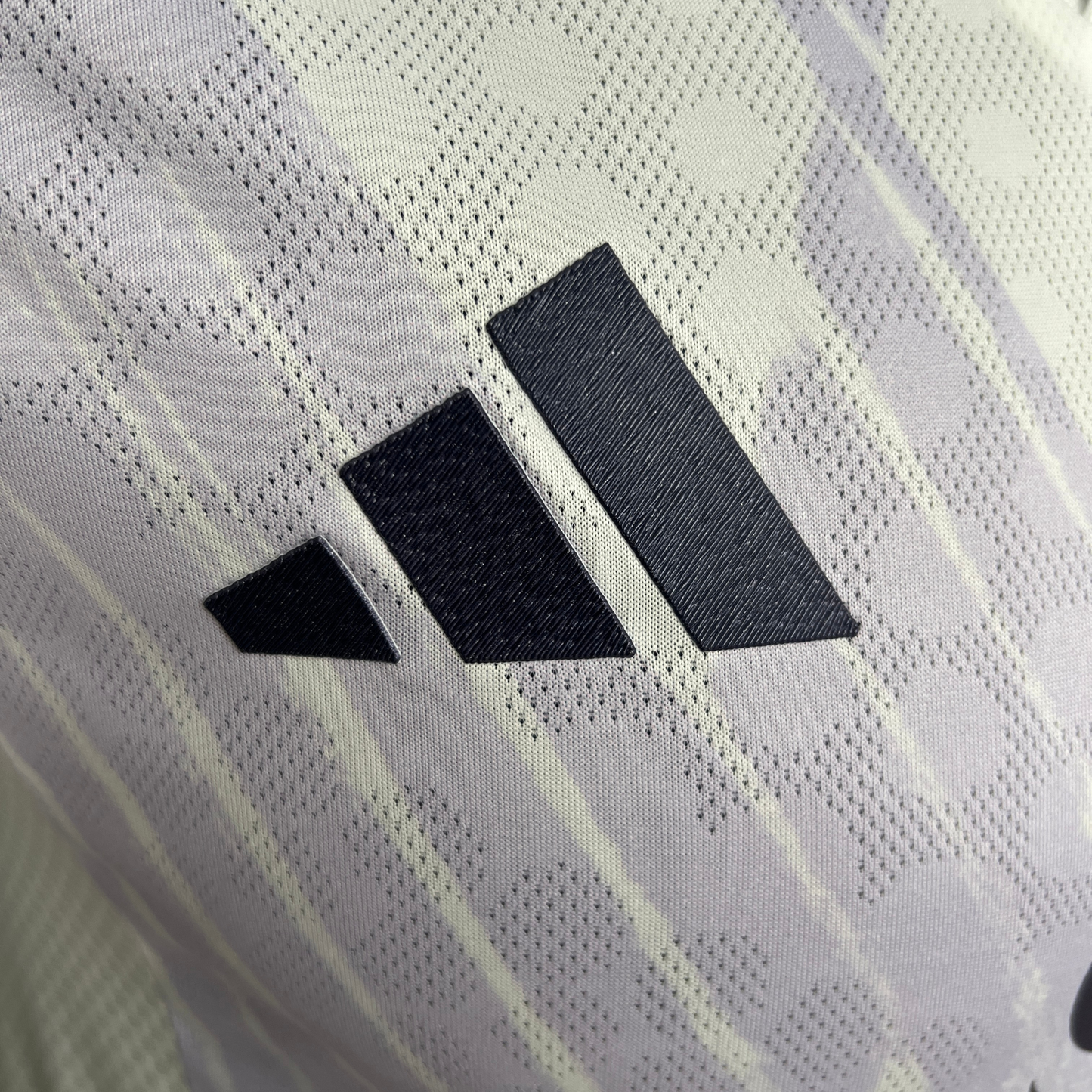 Manchester United Away Shirt 25/26 Player