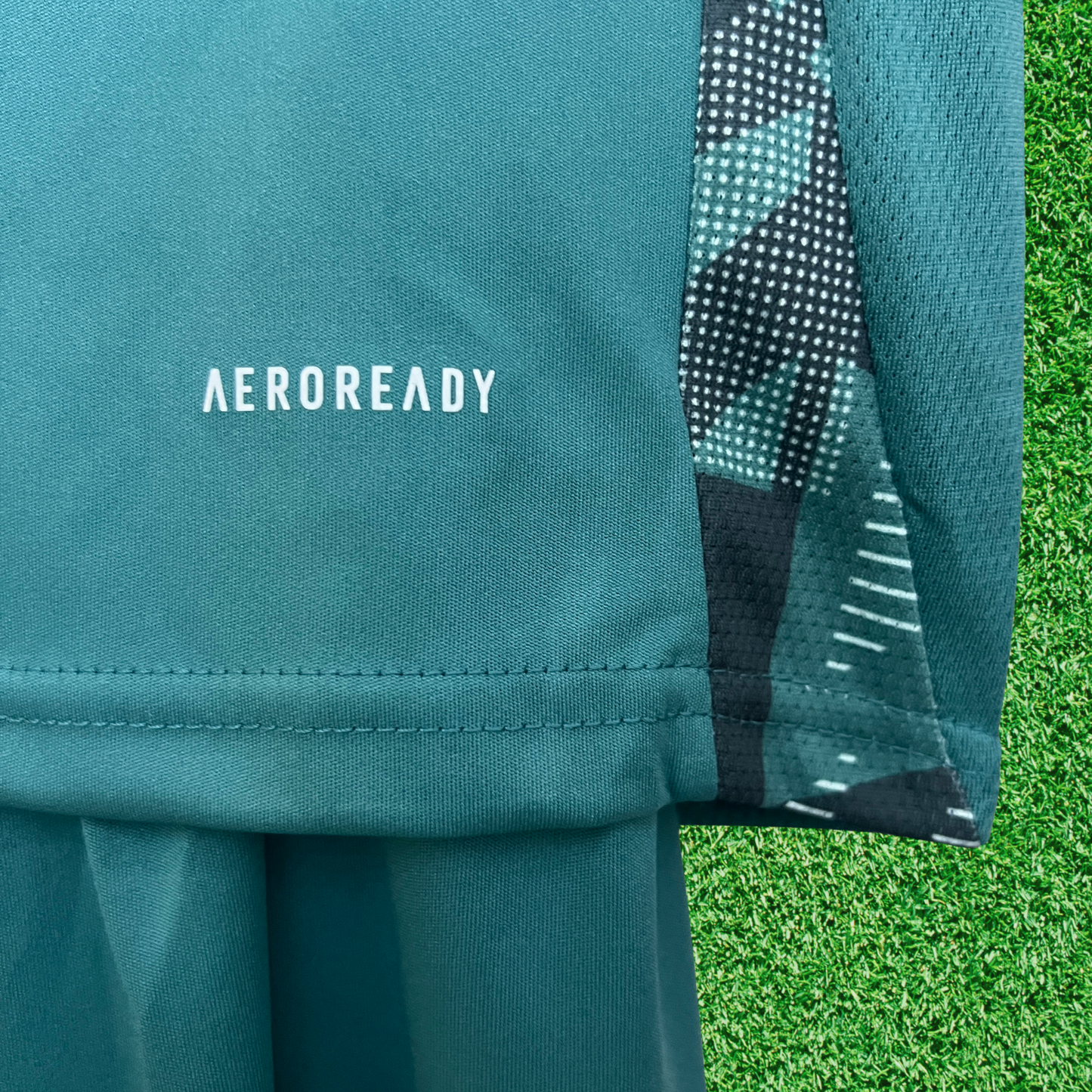 Kit Cruzeiro Training II 25/26 Niños 