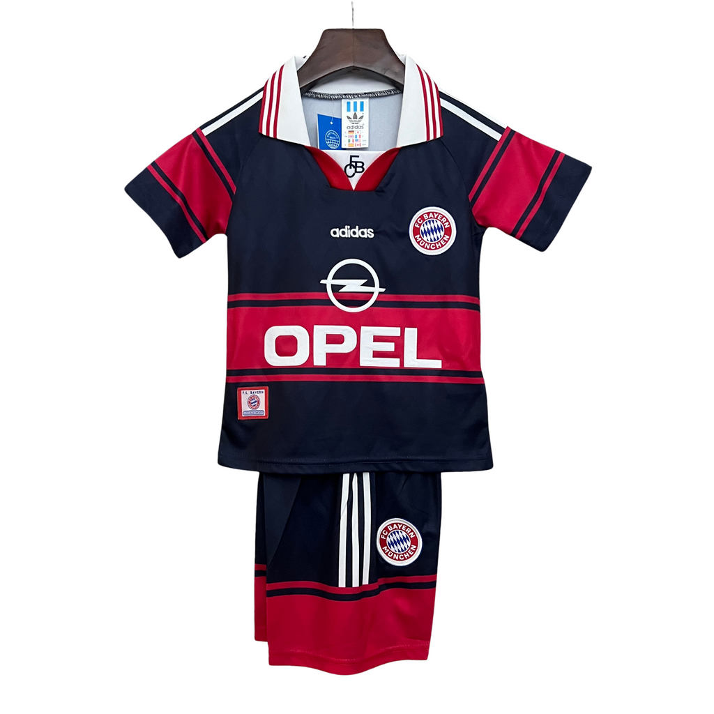Kit Bayern Munich I 97/99 Infantil