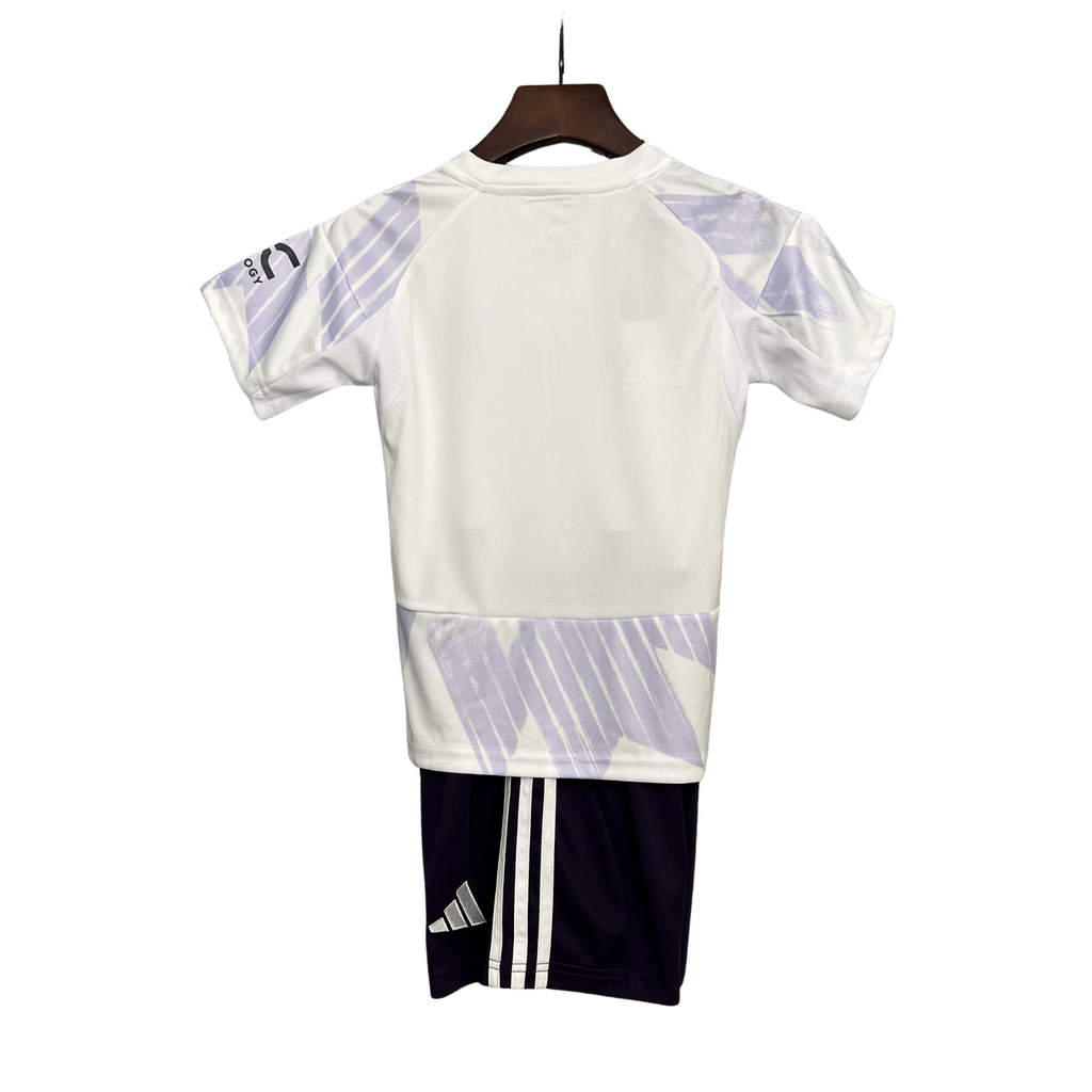Kit Manchester United II 25/26 Infantil
