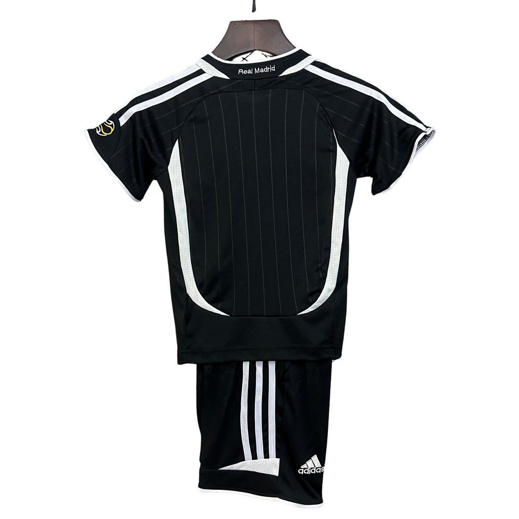 Kit Real Madrid II 06/07 Infantil