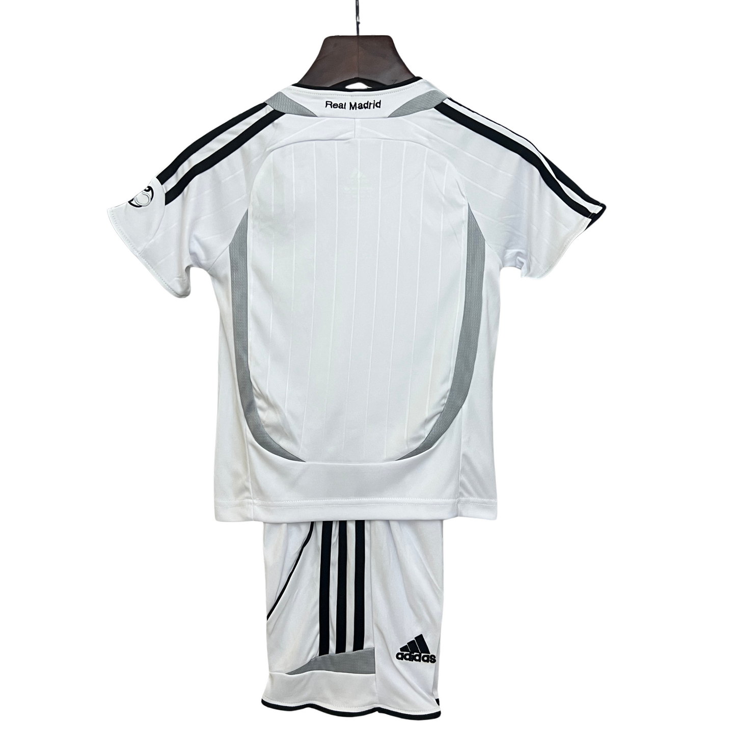 Kit Real Madrid I 06/07 Infantil