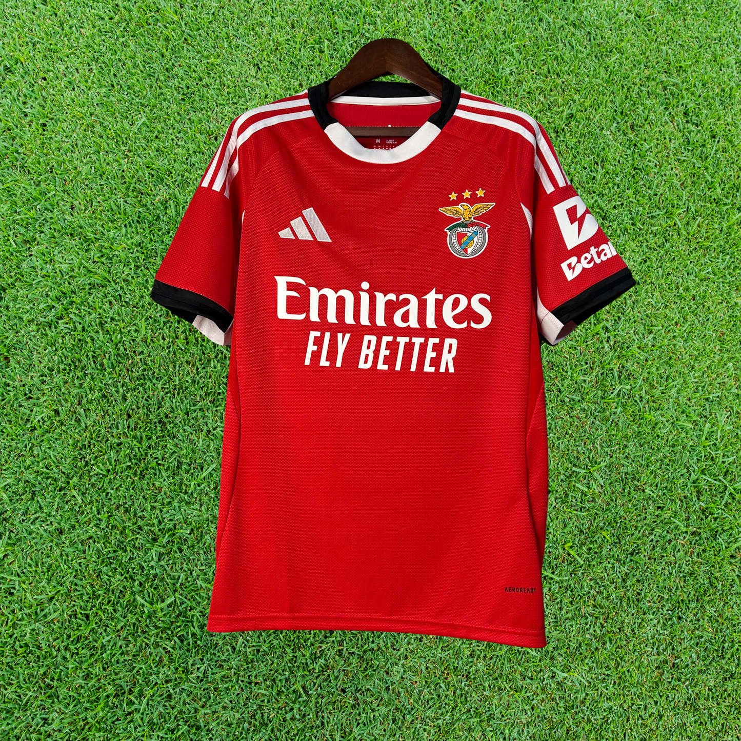 Camiseta local del SL Benfica 25/26, versión para aficionados 