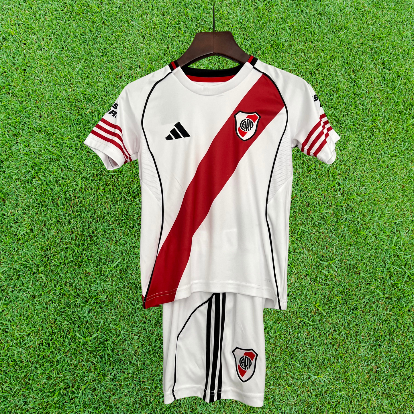 River Plate I 25/26 Children's Kit 