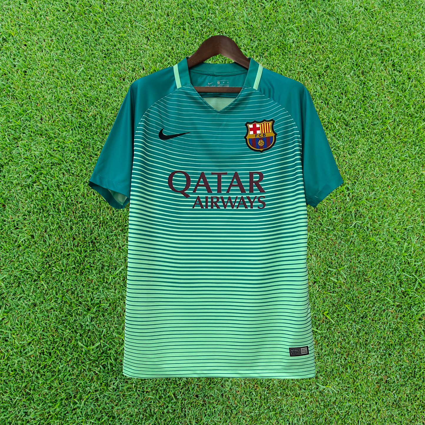 Barcelona Third Jersey 16/17 Retro