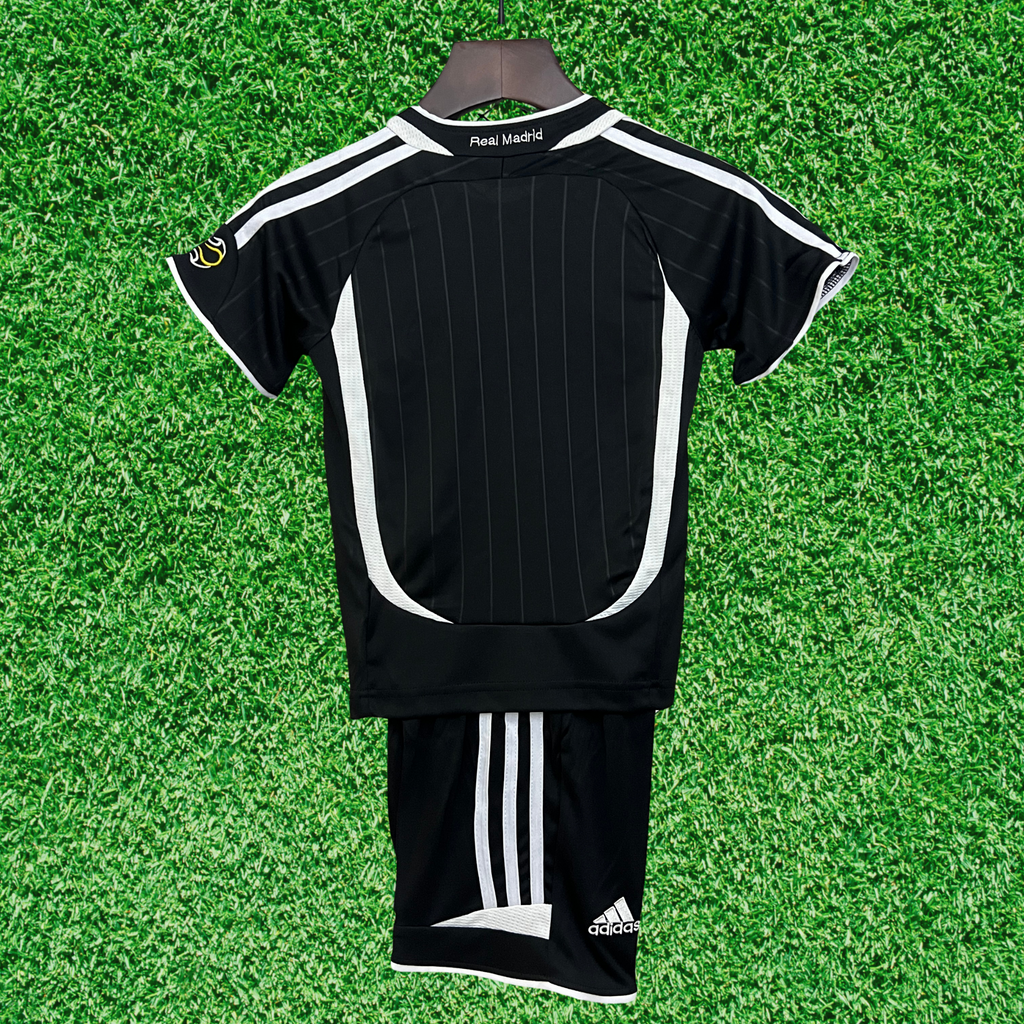 Kit Real Madrid II 06/07 Infantil