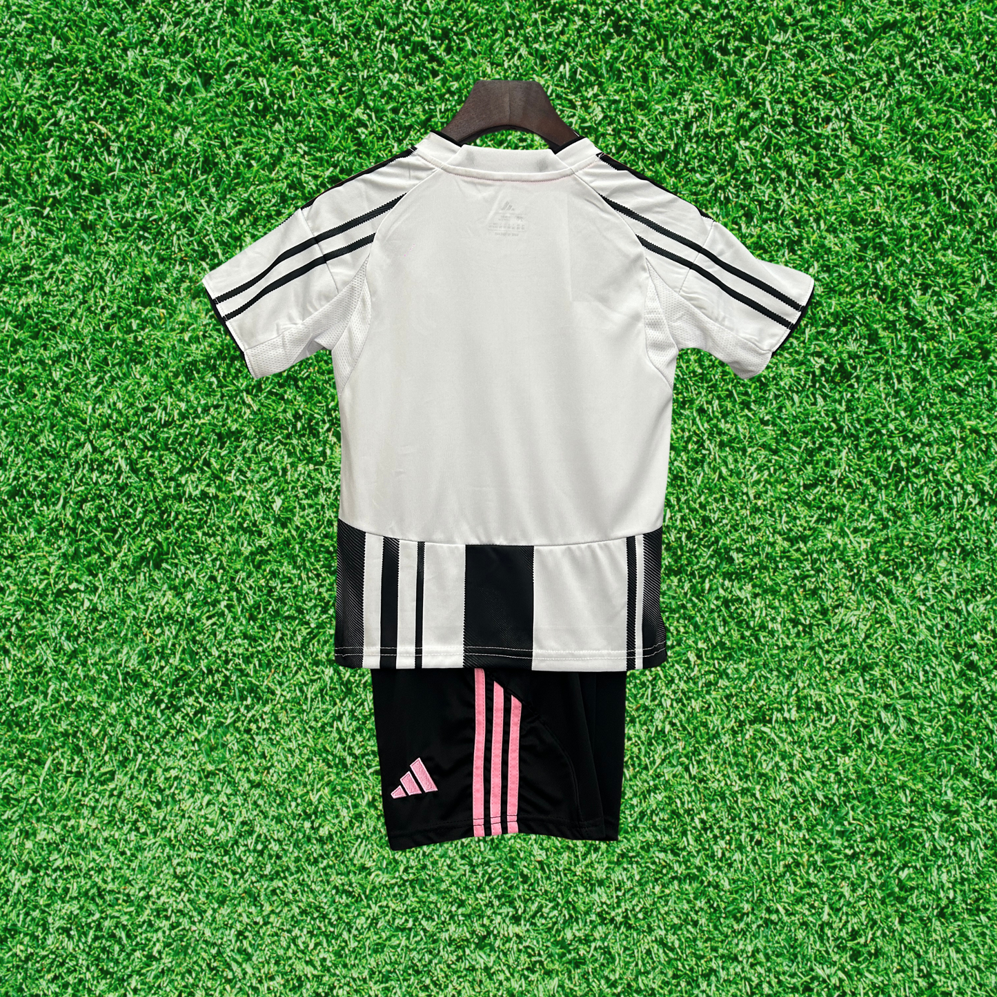 Juventus Home Kit 25/26 Kids