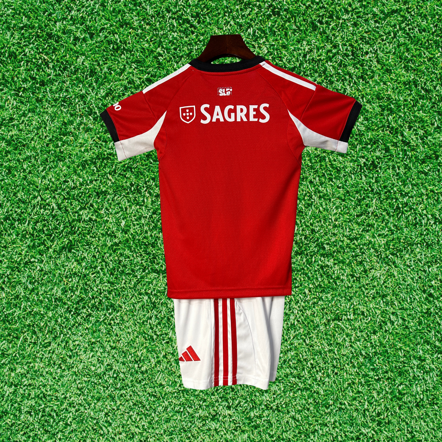 Kit local del SL Benfica 25/26 para niños 