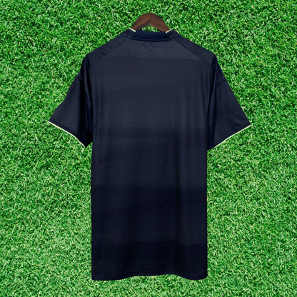 Camiseta visitante del Real Madrid 25/26 versión para aficionados 