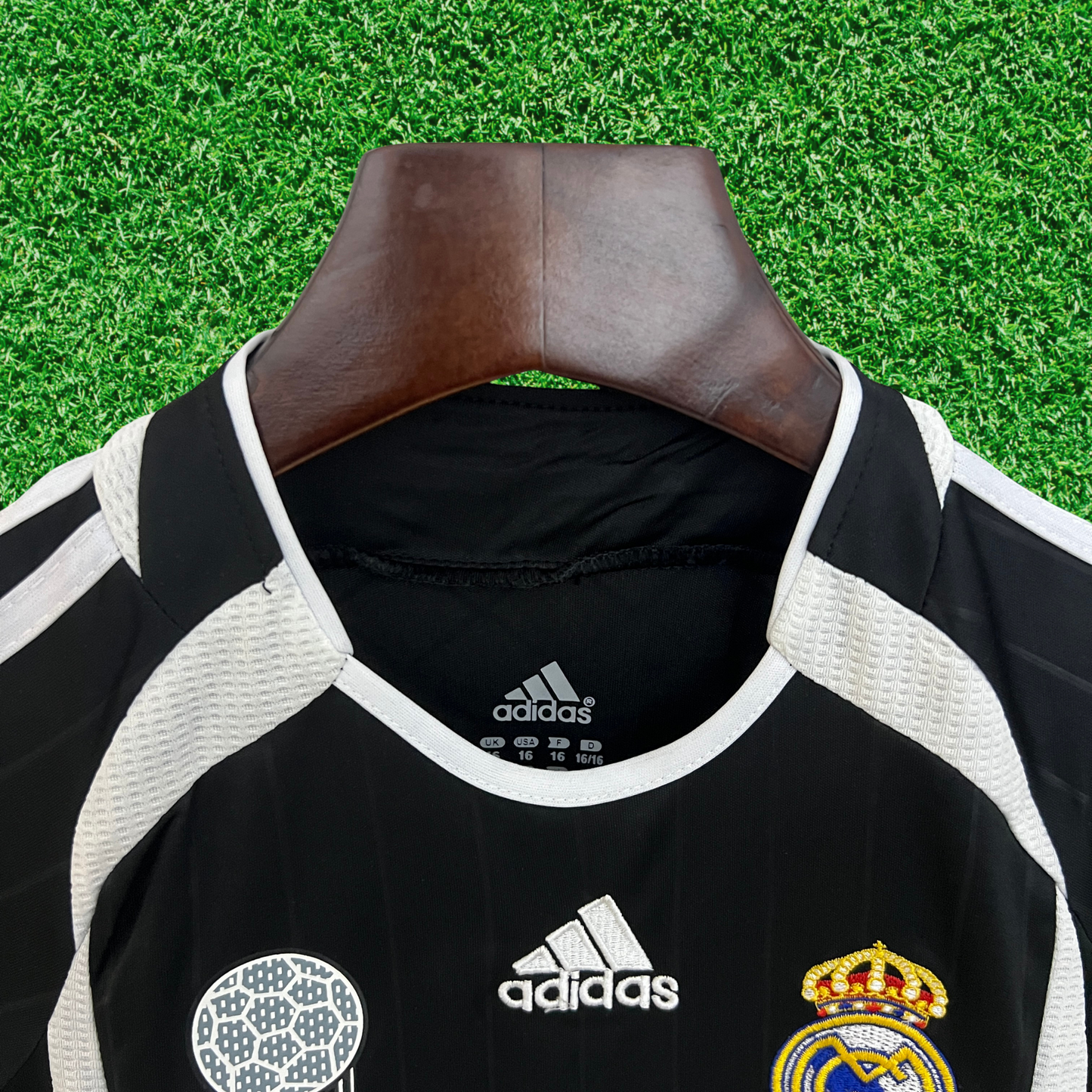 Kit Real Madrid II 06/07 Infantil