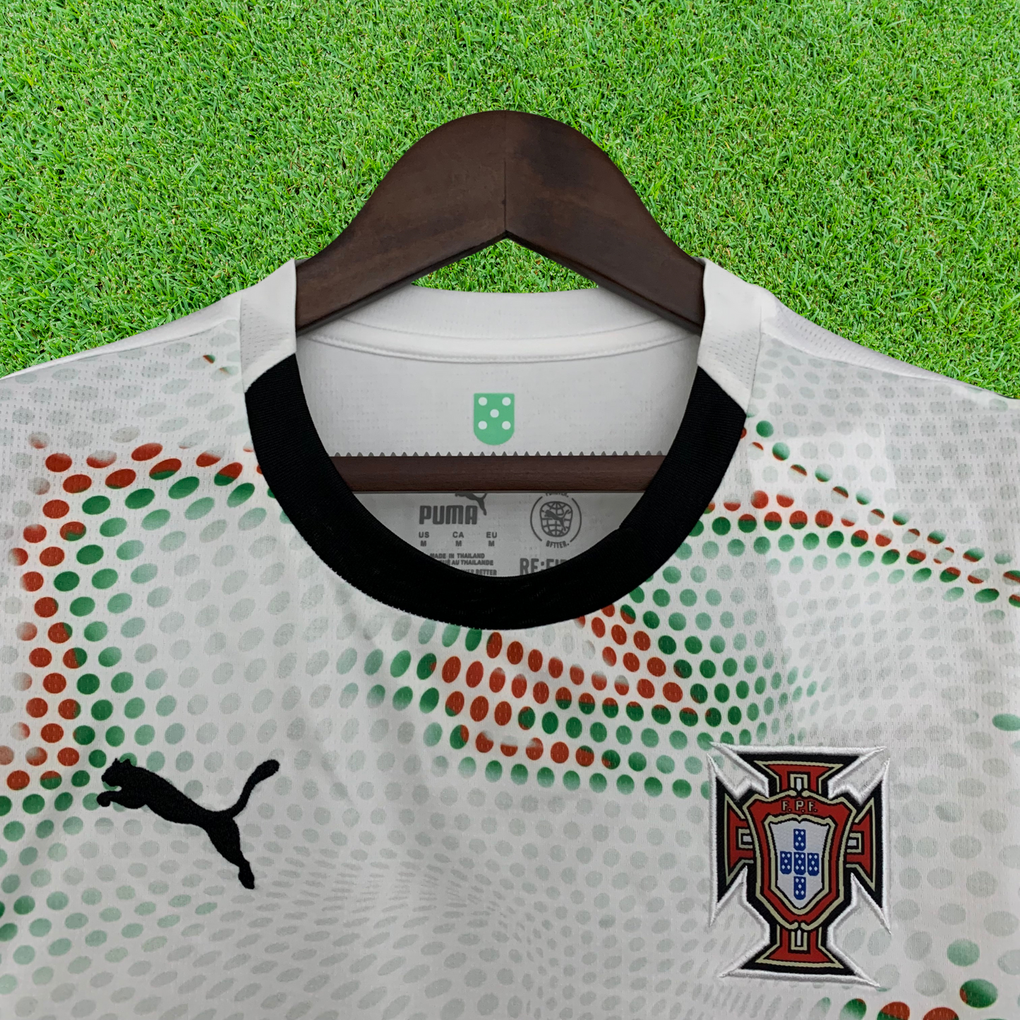 Camiseta visitante de Portugal 2025, versión para aficionados para mujer 