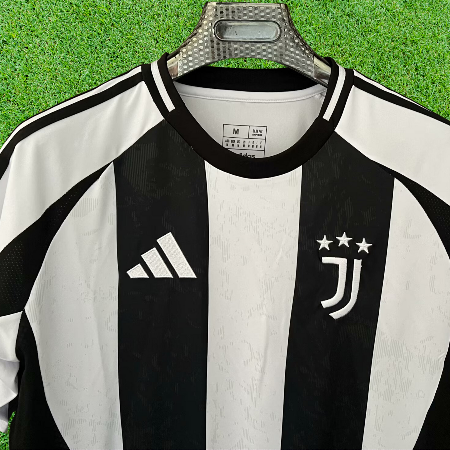 Camiseta local de la Juventus 24/25, versión para aficionados 