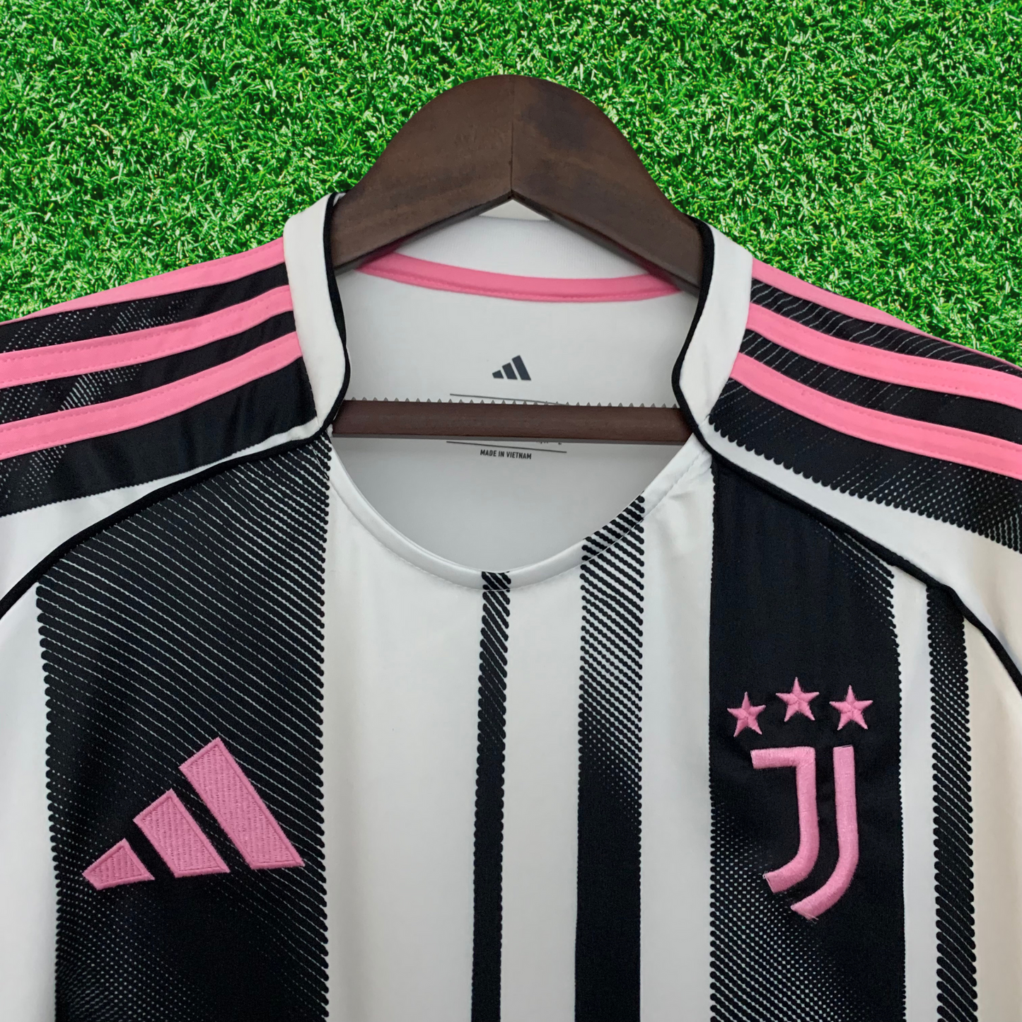 Juventus Home Jersey 25/26 Fan Version