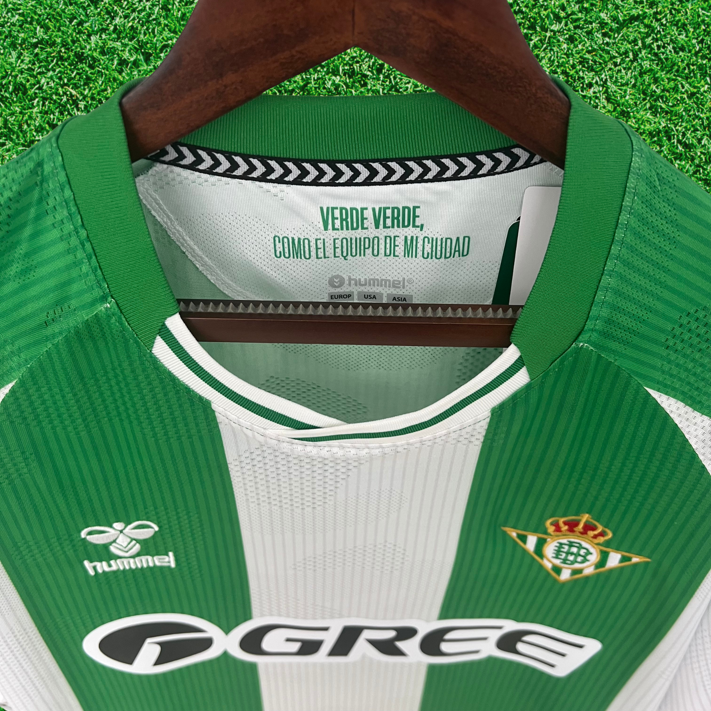 Camiseta local del Real Betis 25/26 versión para aficionados 
