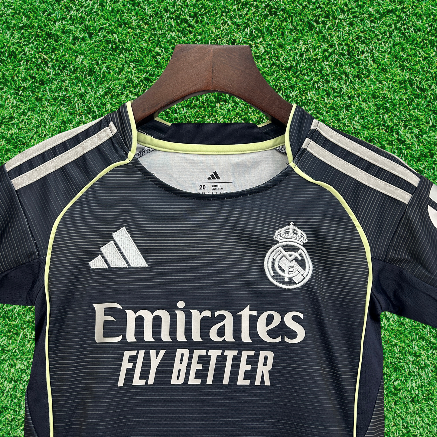 Kit infantil del Real Madrid II 25/26 