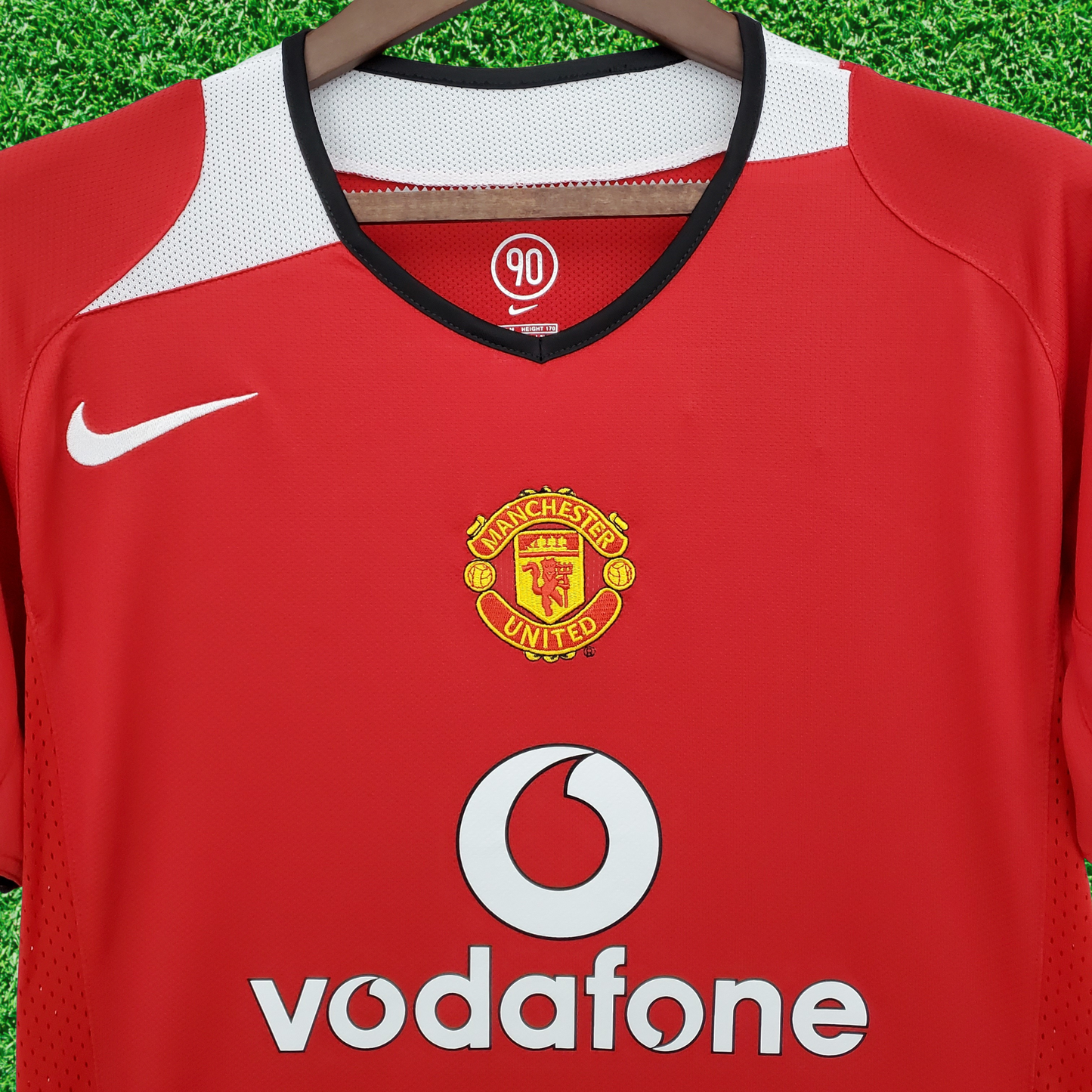 Manchester United Home Shirt 04/06 Retro 