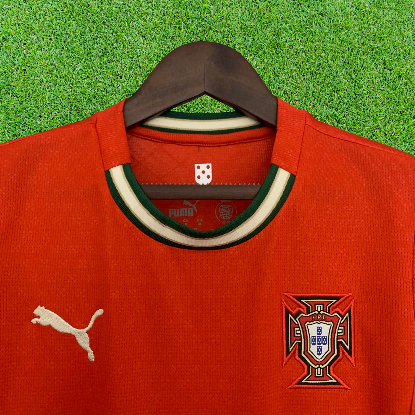 Camiseta local de Portugal 2025, versión para aficionados para mujer 
