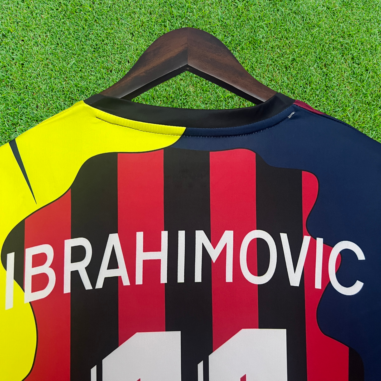 Ibrahimovic Legends Jersey 25/26 Fan Version