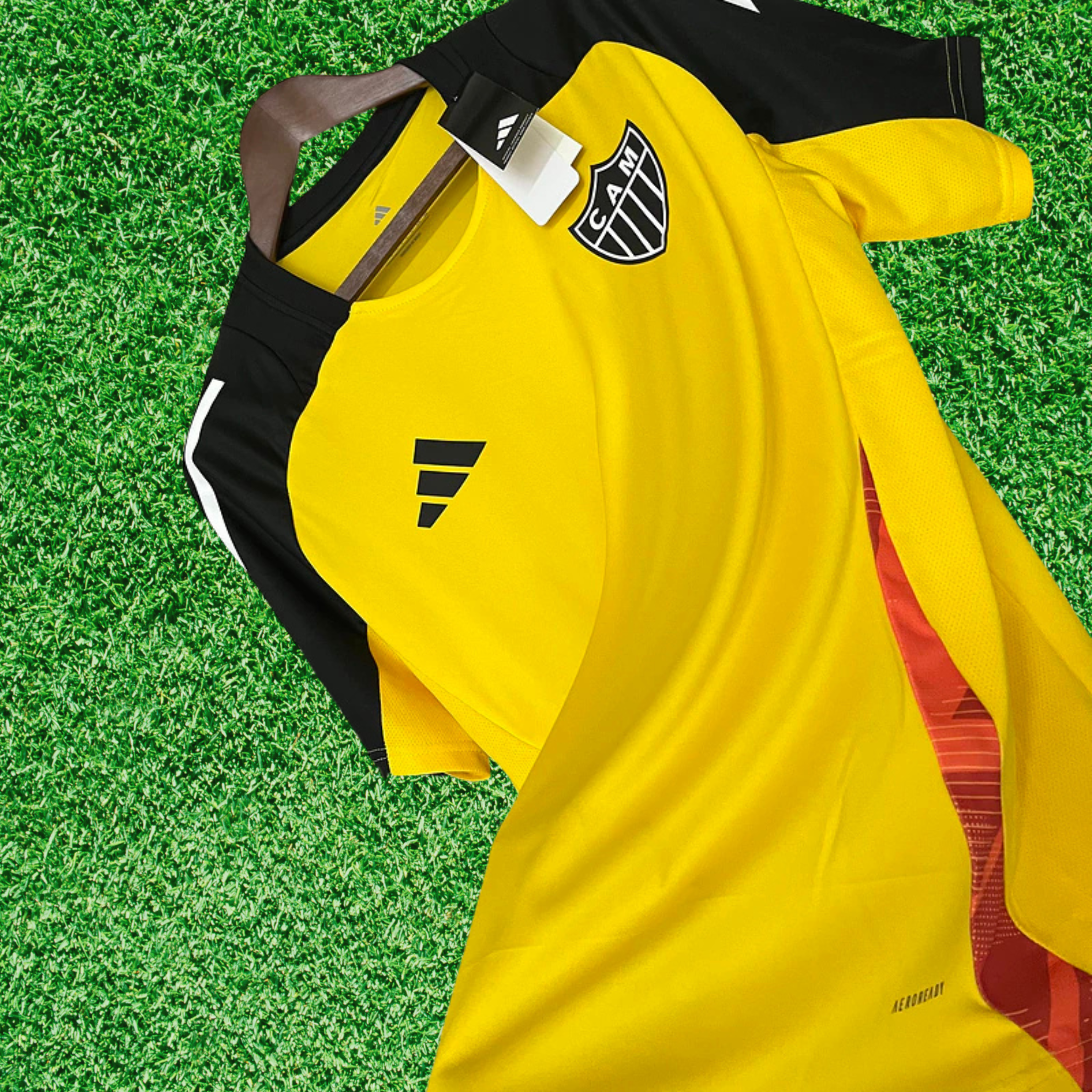 Camisa Atlético Mineiro Treino Amarelo 25/26 Torcedor