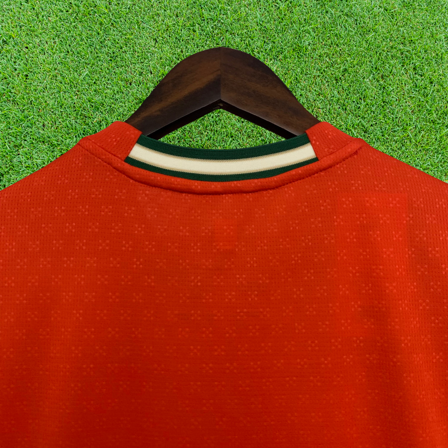 Camiseta local de Portugal 2025, versión para aficionados para mujer 