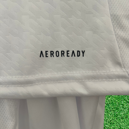 Real Madrid I 24/25 Children's Kit