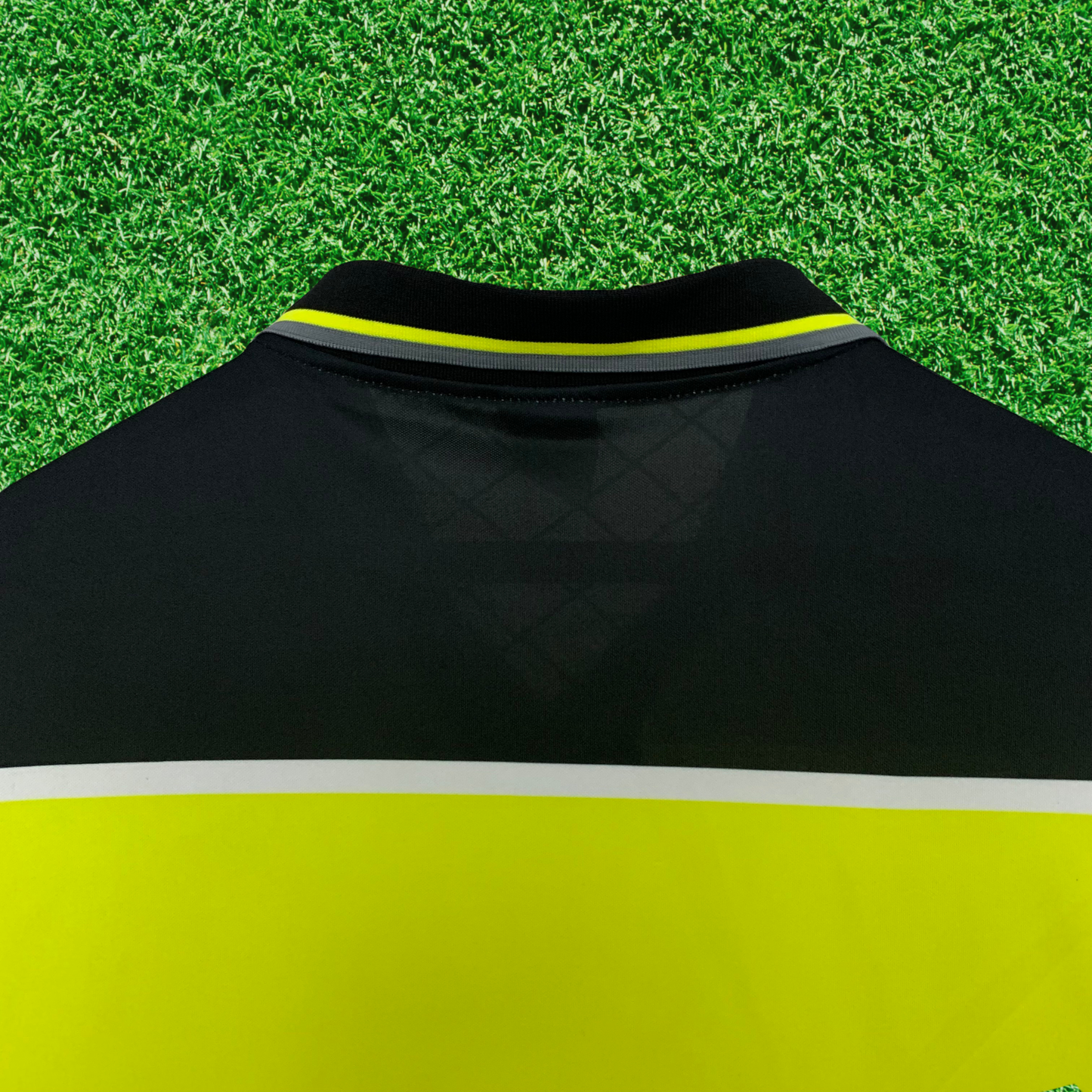 Camiseta retro del Borussia Dortmund de la final de la Champions League 96/97 