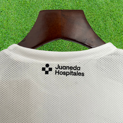 Kit infantil del Manchester United II 25/26 