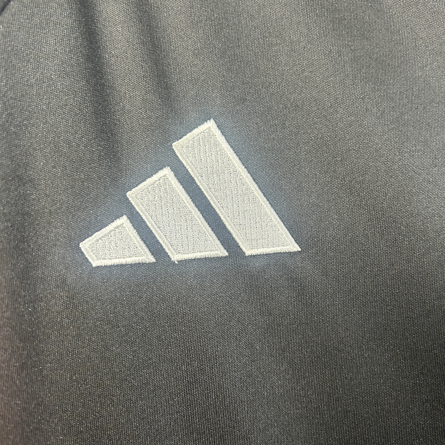 Camiseta de entrenamiento del SL Benfica 25/26 versión para aficionados 