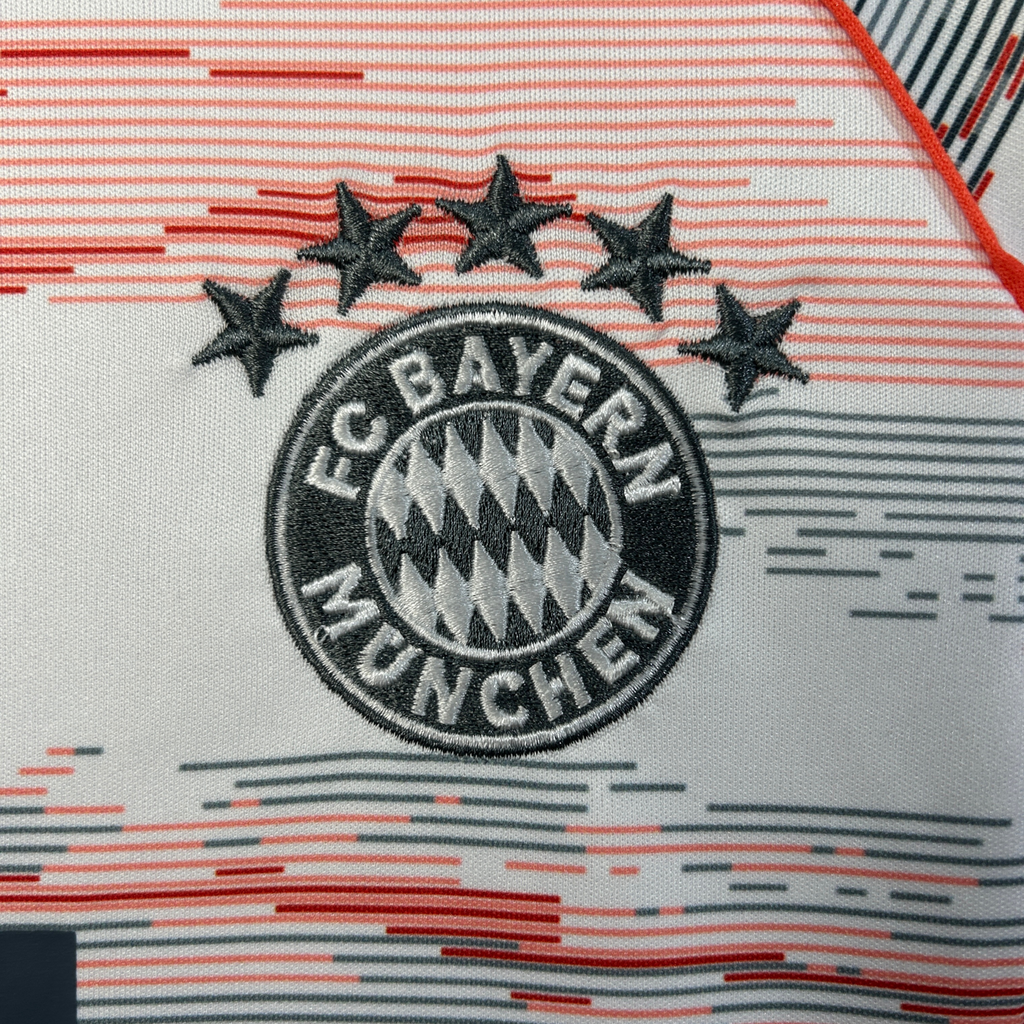 Kit Bayern Munich II 25/26 Infantil