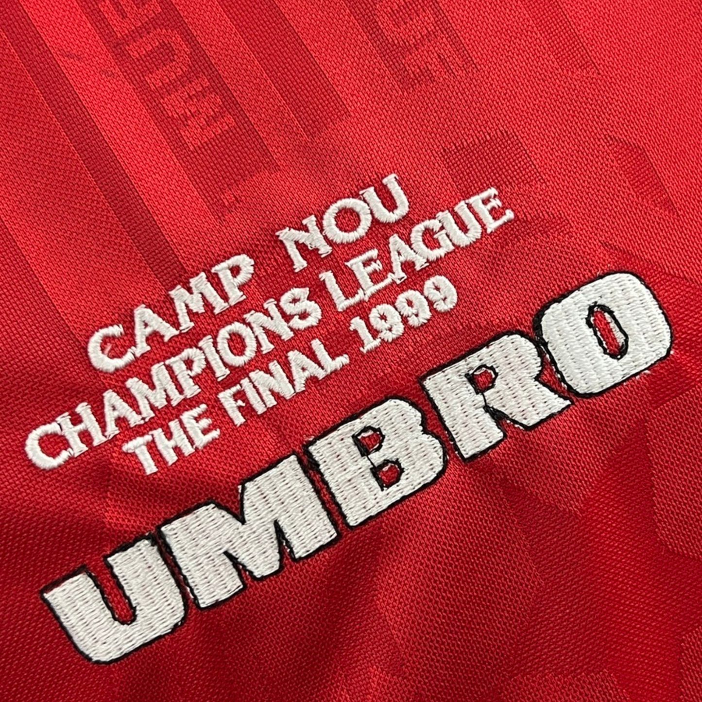 Camiseta de visitante del Manchester United 99/00 Retro 