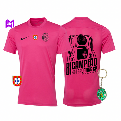 Camisola Sporting Outubro Rosa BICAMPEÃO 2024/25 - MODELO EXCLUSIVO! 🦁🏆