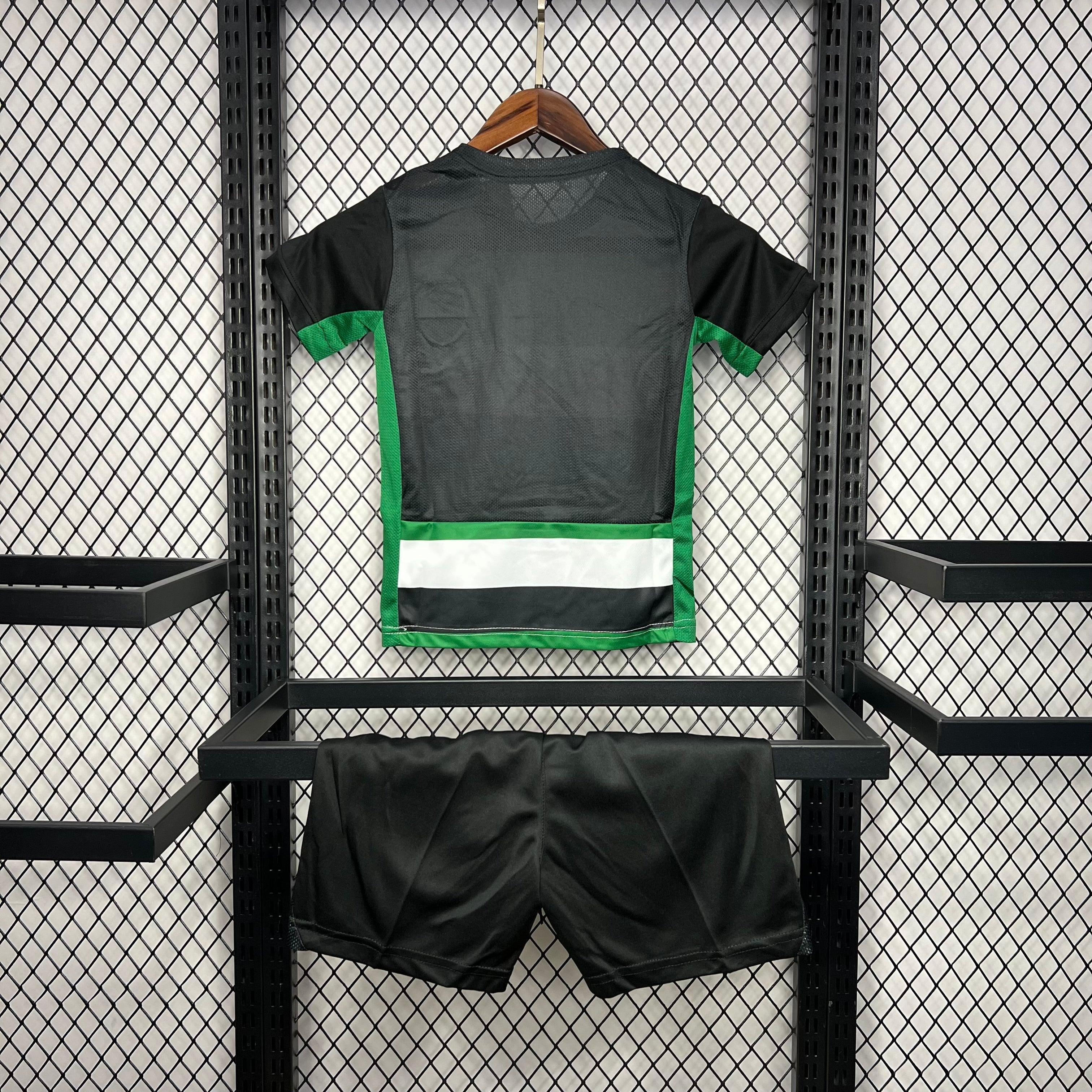 Conjunto Infantil Sporting Principal 2024/25 - ÚLTIMAS UNIDADES! 🔥💚
