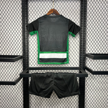 Conjunto Infantil Sporting Principal 2024/25 - ÚLTIMAS UNIDADES! 🔥💚