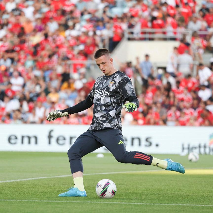 Camiseta de calentamiento del Benfica 2024/25 - ¡ÚLTIMAS UNIDADES! 🔥🦅 