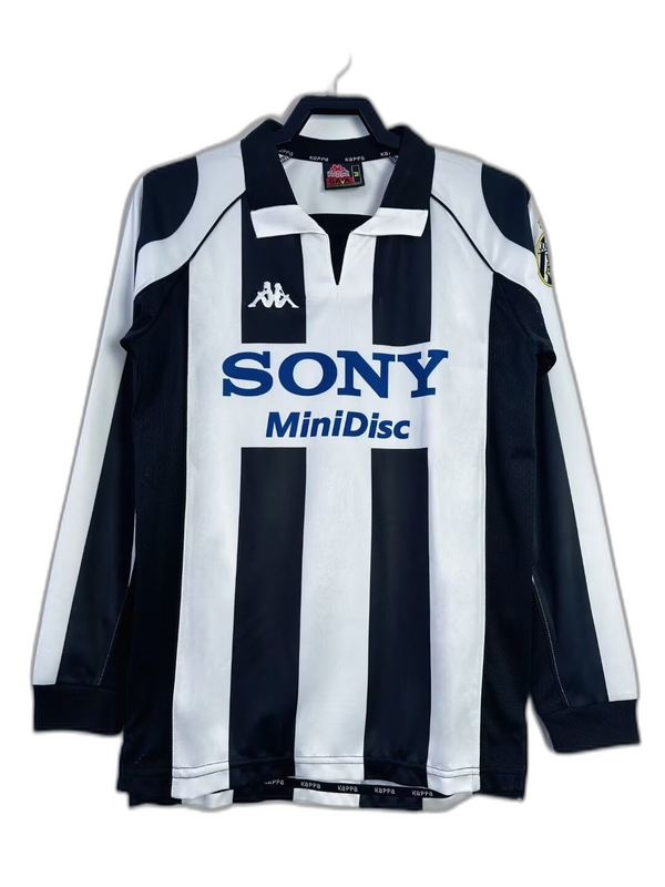 Camiseta local de la Juventus 97/98 - Versión retro de manga larga