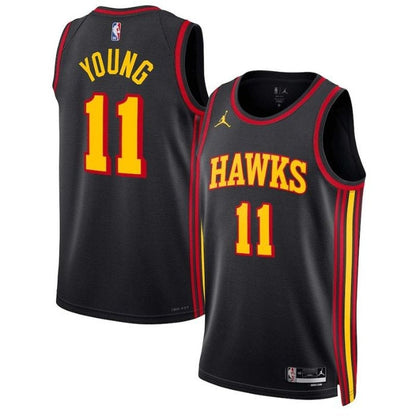 Camiseta de la NBA Trae Young Atlanta Hawks 2023 Edición Statement - Negra