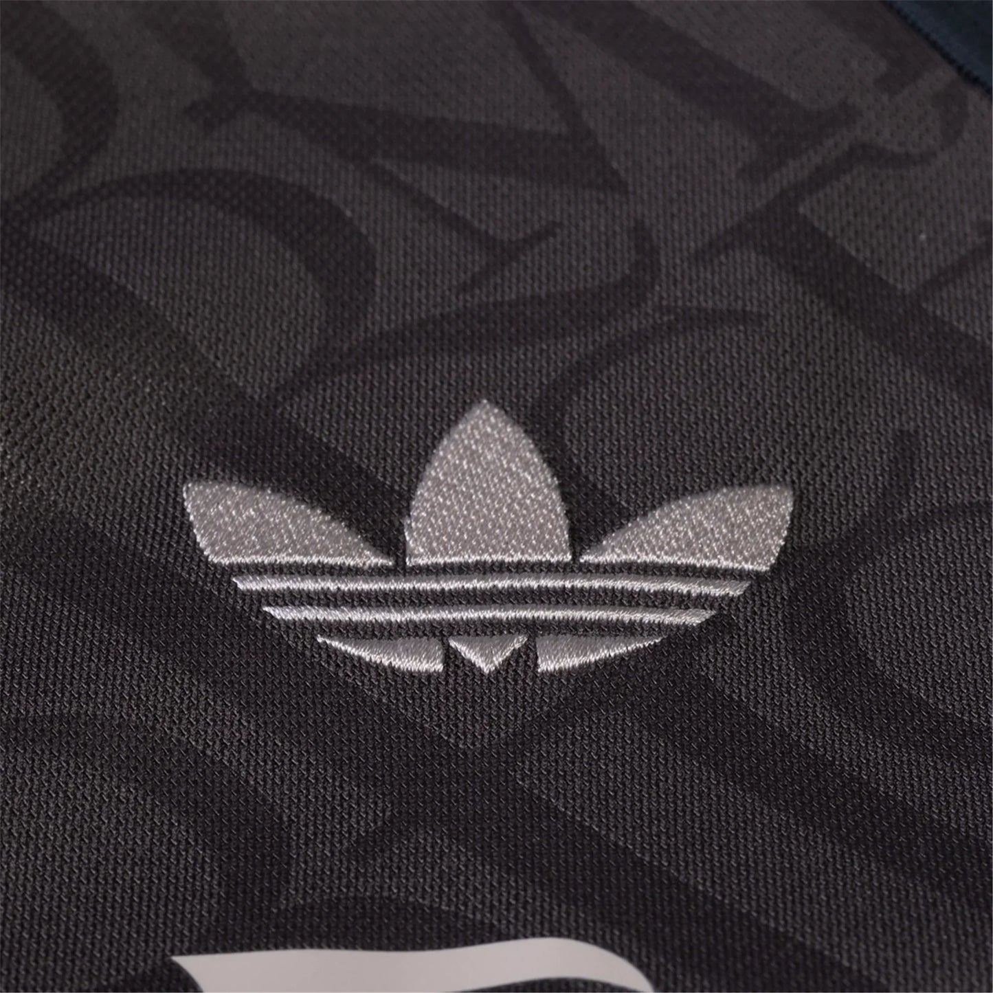 Kylian Mbappé - Camiseta de la tercera equipación del Real Madrid 24/25 - Versión para aficionados